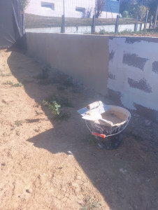 Photo de galerie - Chantier d'enduit sur parpaing 