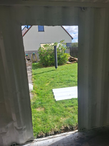 Photo de galerie - Création d’une porte sur Container