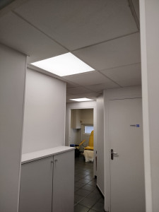 Photo de galerie - Remplacement de spots par Dalle de faux plafond LED