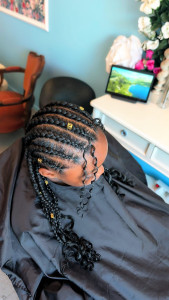 Photo de galerie - Une jolie coiffure pour cet enfant 