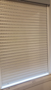 Photo de galerie - Nettoyage volets roulant 