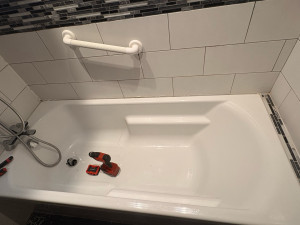 Photo de galerie - Remplacement d’une baignoire qui est cassé à l’intérieur 
