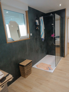 Photo de galerie - Réalisation d'une salle de bain dans son intégralité pose de receveur de carrelage ainsi que la faillance 
