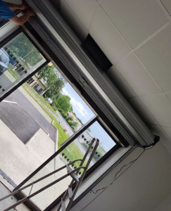 Photo de galerie - Porte de garage enrouble