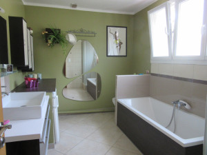 Photo de galerie - Réaménagement d'une cuisine en salle de bain