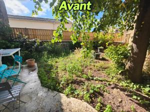 Photo de galerie - Avant: désherbage (manuel) + entretien d'un petit jardin 