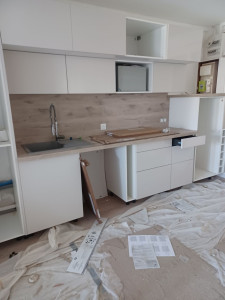 Photo de galerie - Pose d'une cuisine 