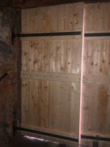 Photo de galerie - Fabrication porte en bois 