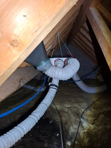 Photo de galerie - Installations VMC dans un comble.