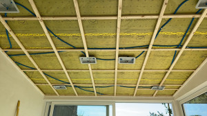 Photo de galerie - Isolation, pare vapeur, lattage pour pose lame de plafond 