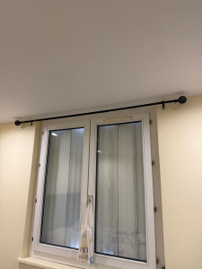 Photo de galerie - Pose tringles à rideaux 