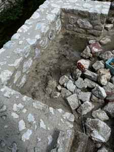Photo de galerie - Montage mur moellons 