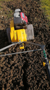 Photo de galerie - Fraisage de terrain pour ( potager , gazon etc ) 