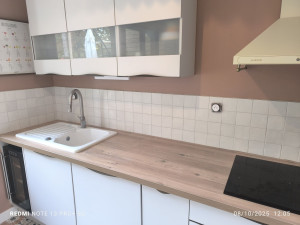 Photo de galerie - Réalisation de crétence faïence Zellige 10 x10 