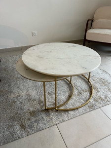 Photo de galerie - Double table en marbre