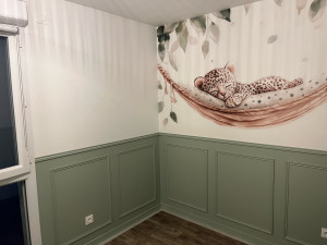 Photo de galerie - Pose de moulures et mise en peinture et papier panoramique