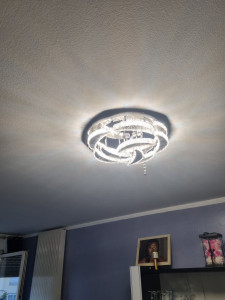 Photo de galerie - Pose d'applique lustre