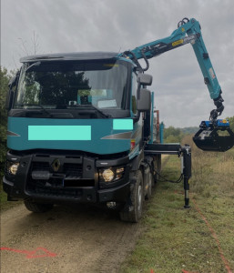 Photo de galerie - Location Camion Benne avec grue auxiliaire 