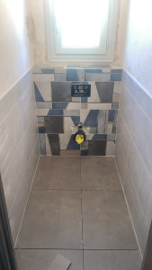 Photo de galerie - Pose wc suspendu et faïence 