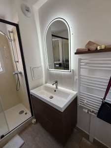 Photo de galerie - Meuble + vasque + miroir led 