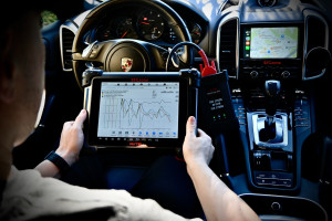 Photo de galerie - Diagnostic électronique professionnel pour toutes marques et tous modèles de véhicules. Essence, diesel, hybrides et électriques. Service rapide sur toute la Côte d’Azur.