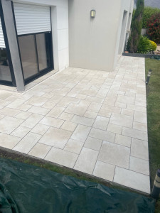 Photo de galerie - Carrelage extérieur, pose en opus 