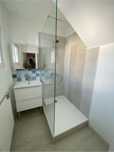 Photo de galerie - Pose de douche 