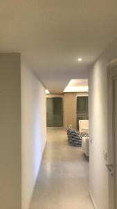 Photo de galerie - Ne changeons votre maison. Qualité et garantie. Nous réalisons du béton ciré, du plâtre, de l’enduit et de la peinture.