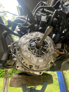Photo de galerie - Embrayage et volant moteur 407