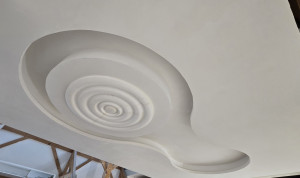 Photo de galerie - Plafond décoratif avec décaisser en placo
réalisation de moulure en plâtre