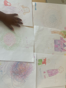 Photo de galerie - Moment de dessein et coloriage 