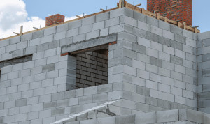 Photo de galerie - Réalisation des murs en parpaing avec un travail soigné et de qualité. Sérieux, ponctuel et à l’écoute de vos projets, je interviens pour les constructions neuves, extensions, clôtures, garage et autres travaux de maçonnerie. 