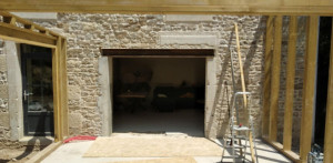 Photo de galerie - Création d un passage libre pour un accès à une futur structure bois supporter par 
 3 Linteaux en IPN de 20/20