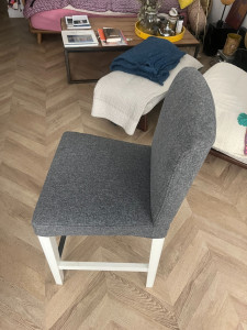 Photo de galerie - Montage chaise Ikea 
