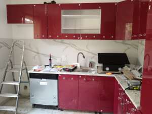 Photo de galerie - Montage d'une cuisine équipée 
  