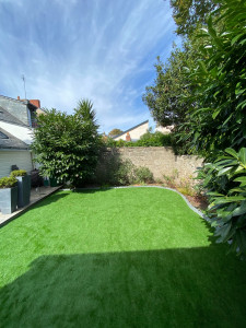 Photo de galerie - Création d’un gazon synthétique 