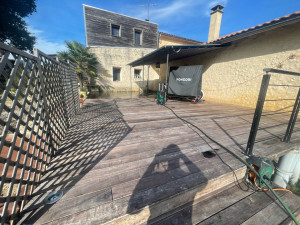 Photo de galerie - Nettoyage terrasse et lasurage