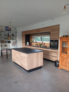 Photo de galerie - îlot + cuisine 

