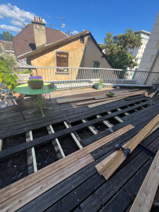 Photo de galerie - Changer les lames en bois de terrasse