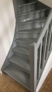 Photo de galerie - Mise en peinture d’un escalier 