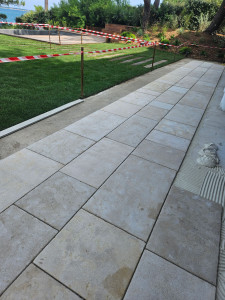 Photo de galerie - Pose de travertin 