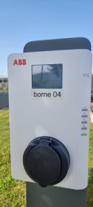 Photo de galerie - Installation des bornes de recharge 