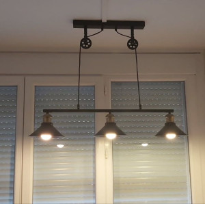 Photo de galerie - Installation lustre 