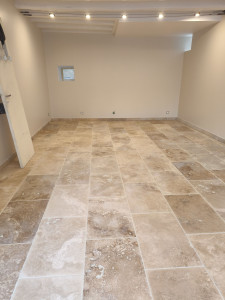 Photo de galerie - Pose de travertin 