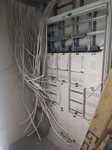 Photo de galerie - Raccordement de câble a l'armoire électrique 