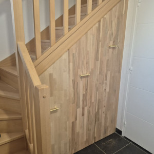 Photo de galerie - Rangement sous escalier 