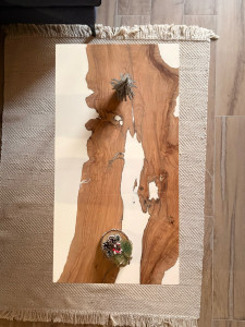 Photo de galerie - Fabrication d’une table en résine et Olivier 