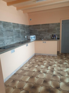 Photo de galerie - Carrelage et plan de travail et peinture