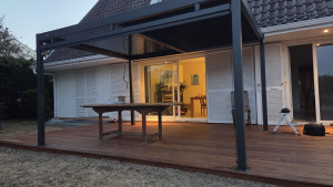 Photo de galerie - Montage pergola bioclimatique 