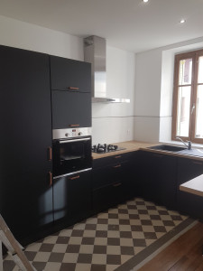 Photo de galerie - Installation de la cuisine complète ainsi que les branchements en eaux et électricité 